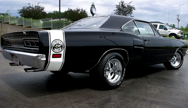 1969-Dodge-Coronet-Super-Bee-472-Hemi-V8-Mopar-hot-rod.png