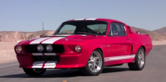 Shelby GT500CR american muscle car by classic recreations