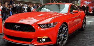 2015 ford mustang muscle car