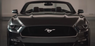 2015 ford mustang muscle car