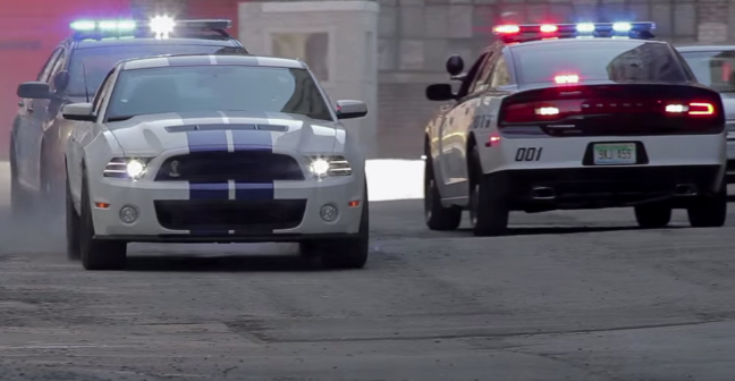 2013 mustang shelby gt500 vs police car chase