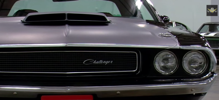 1970 dodge challenger TA muscle car