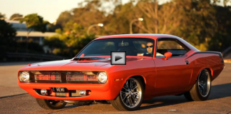 Big Block Hemi Plymouth Cuda muscle car burnout