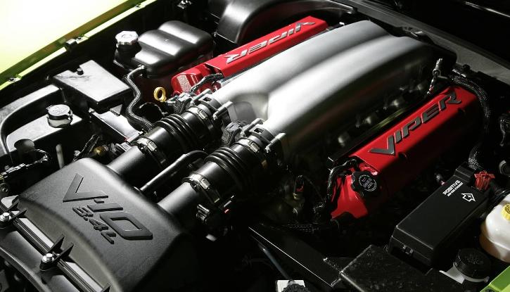 2015 dodge viper srt 8.4 liter v10 engine
