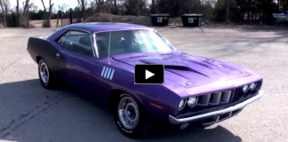 rstored plymouth cuda muscle car
