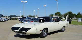 1970 plymouth hemi superbird on hot cars