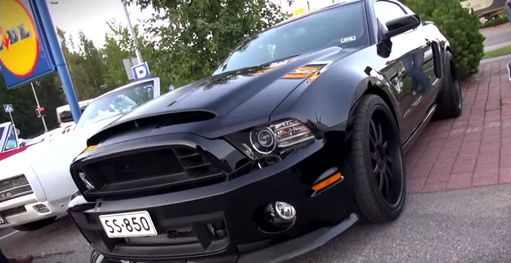 blacked out mustang shelby gt500 super snake