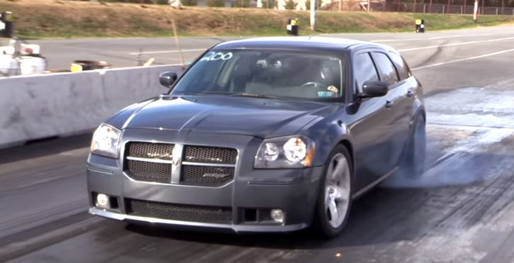 modified dodge magnum srt8