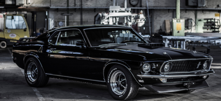 raven_black_1969_mustang