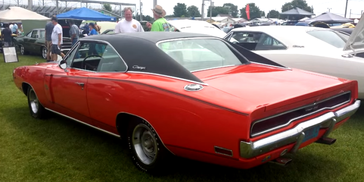 hemi powered 1970 dodge charger moon roof