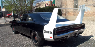 rare 1969 dodge hemi charger daytona 4-speed