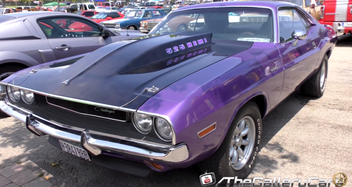 dodge hemi challenger burnouts donuts