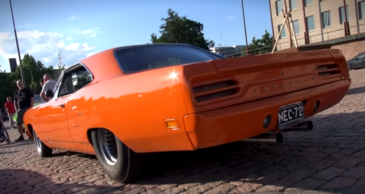 customized orange plymouth road runner video