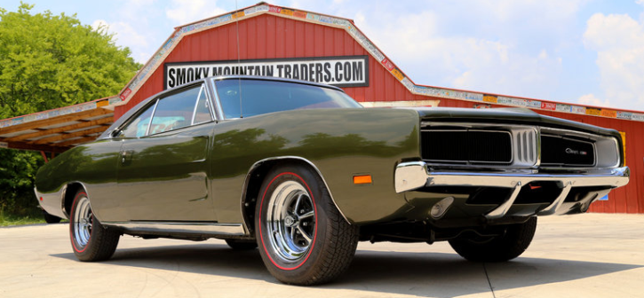 dark green poly 1969 dodge charger se