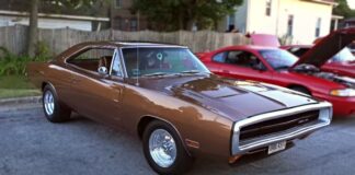 1970 dodge charger 500 build