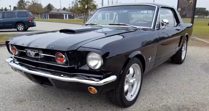 1966 mustang restomod fuel injected 5.0 liter v8 engine