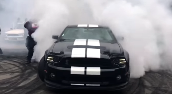 mustang shelby gt500 burnouts