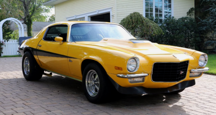 yellow split bumper chevy camaro build