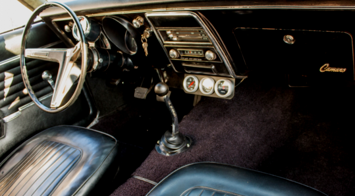 1968 chevy camaro 350 V8 four speed