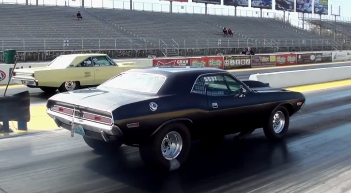 9 second all motor dodge challenger drag racing