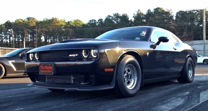 nitrous dodge hellcat challenger drag racing