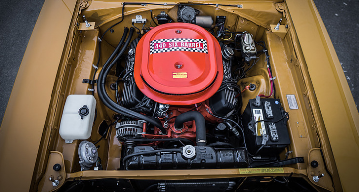 1969 plymouth road runner in bahama yellow