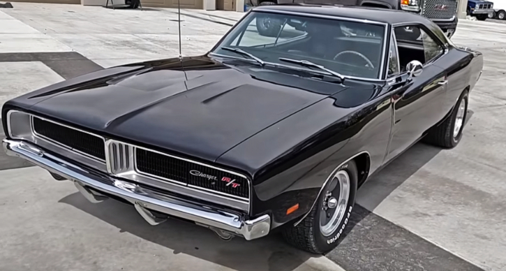 black 1969 dodge charger r/t