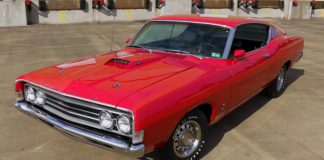 1969 ford torino cobra muscle car