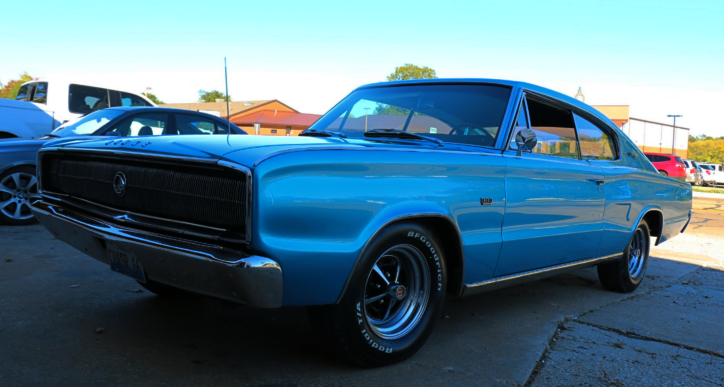 1966 dodge charger 383 v8