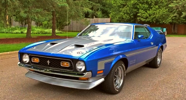 bright blue 1971 ford mustang boss 351