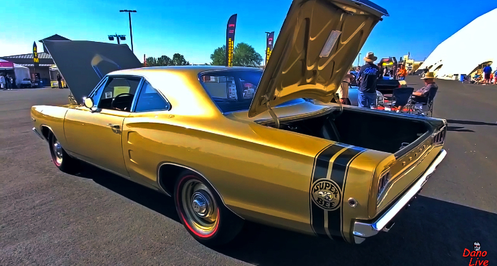 check out this pristine 1968 dodge hemi super bee hot cars pristine 1968 dodge hemi super bee