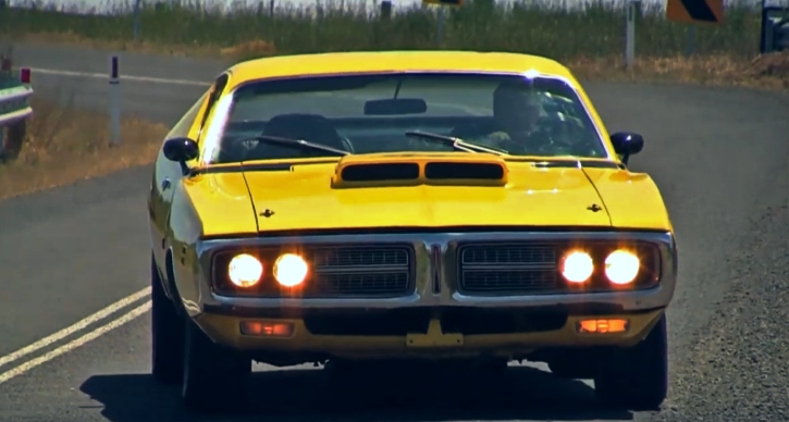 1971 dodge charger r/t 440 video