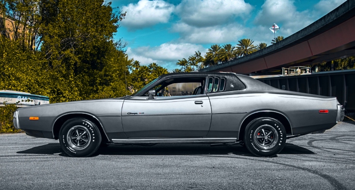 1974 dodge charger se 318