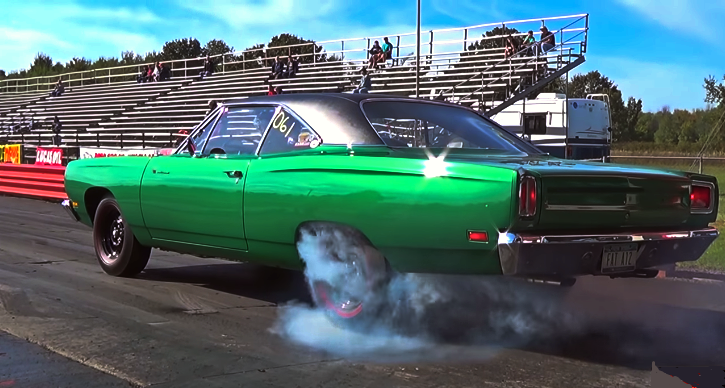 road runner 440 vs chevelle 396 drag racing