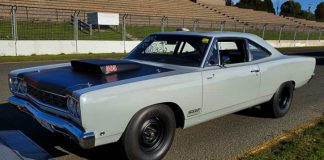 1968 plymouth road runner dragcar