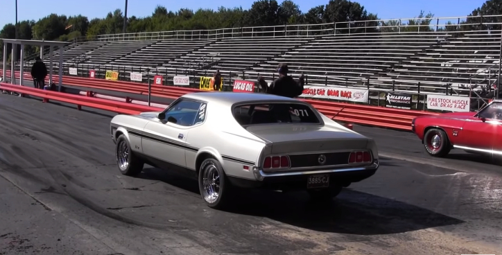 ss 396 camaro vs 429 cj mustang drag racing