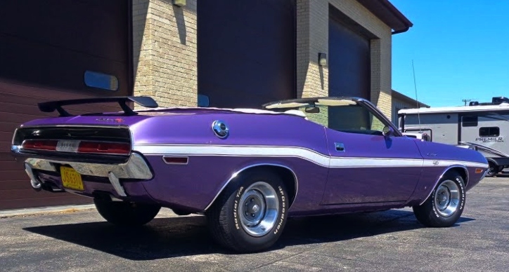 plum crazy 1970 dodge challenger r/t