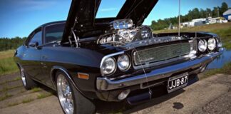 blown hemi dodge challenger