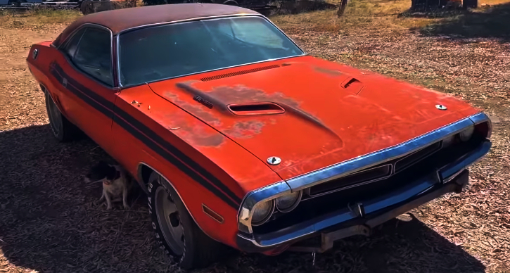 barn find dodge challenger 426 hemi 4-speed 