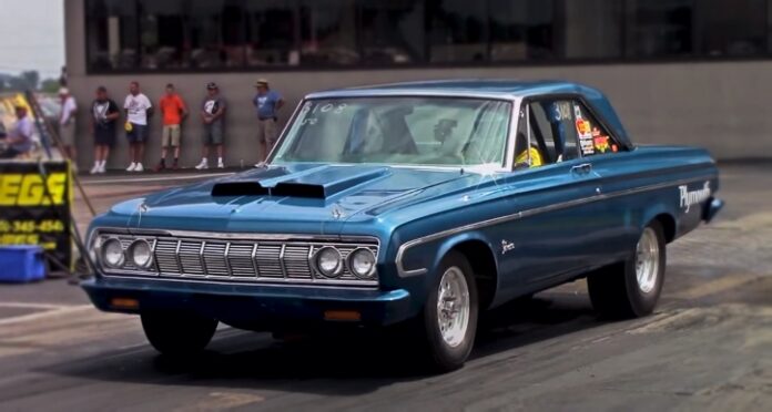 1964 Plymouth Belvedere 426 Max Wedge Drag Racing | Hot Cars