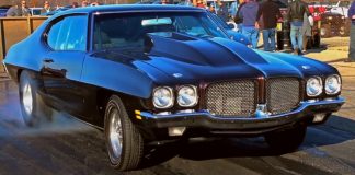 pontiac lemans 455 v8 drag racing