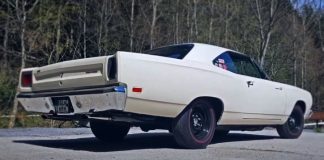 1969 plymouth 426 hemi road runner