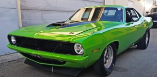 572 V8 plymouth cuda engine sound