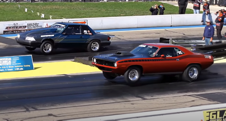 hemi cuda vs nitrous mustang 1/4 mile drag racing