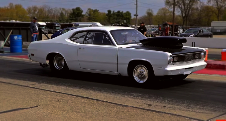 1970 plymouth duster drag racing