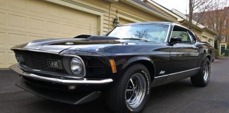 1970 mustang mach 1 in raven black