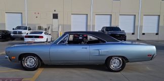 1970 plymouth road runner 440 v8