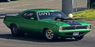 1970 plymouth hemi cuda drag racing