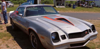 z/28 camaro drag racing plymouth gtx