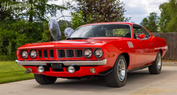 Mean 1971 Plymouth Cuda 440 Pro Street Build | Hot Cars